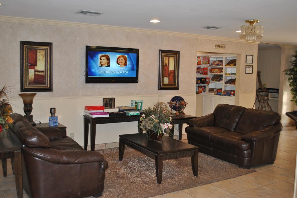 Executive Inn Brookshire المظهر الخارجي الصورة