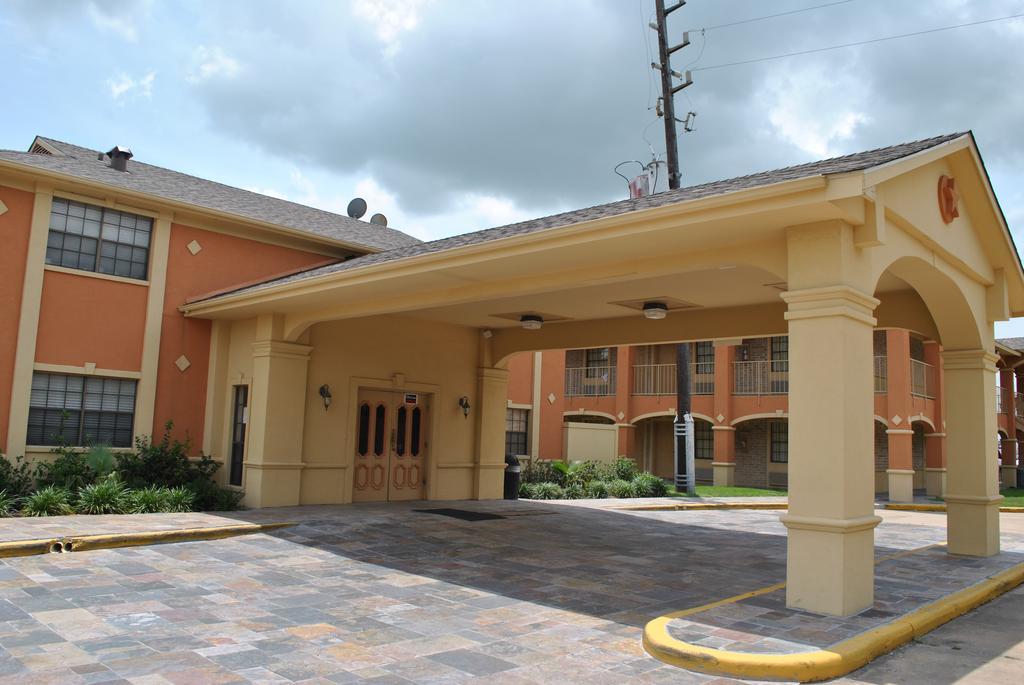 Executive Inn Brookshire المظهر الخارجي الصورة